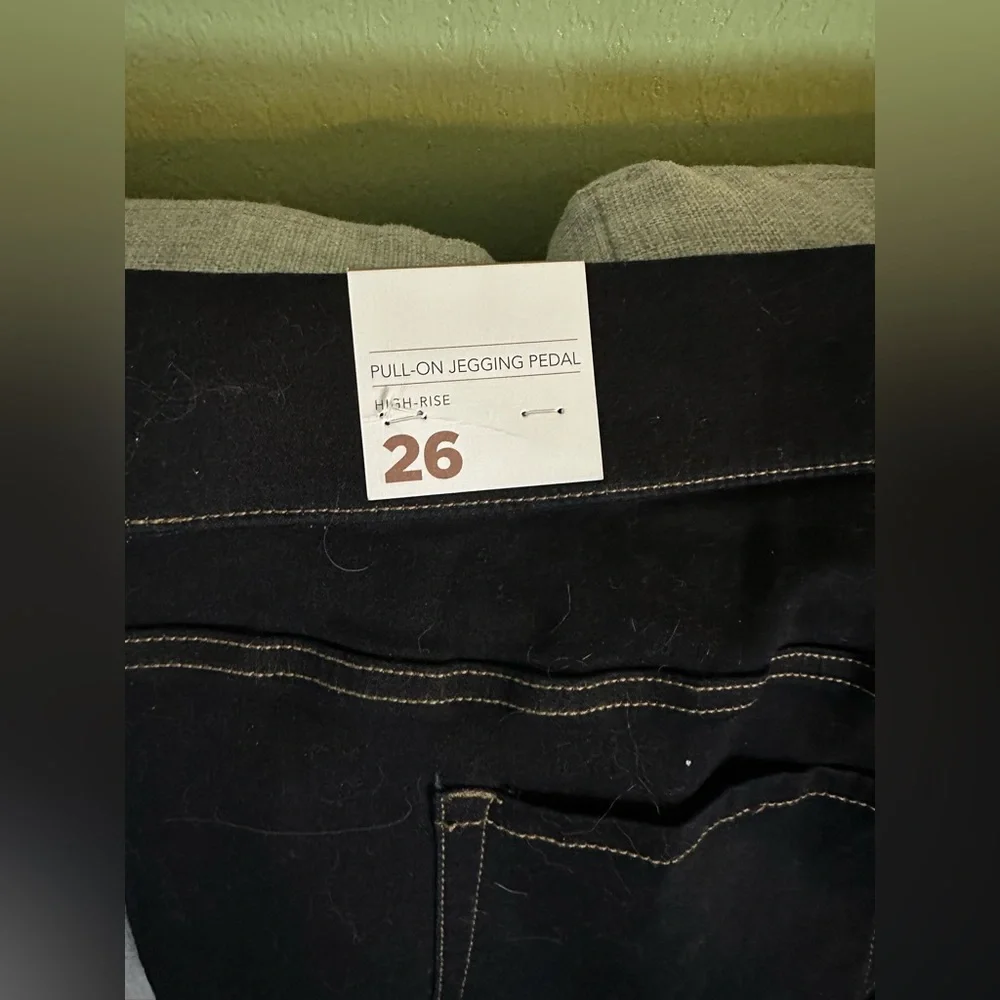 Lane Bryant Denim Capris - Picture 3 of 3